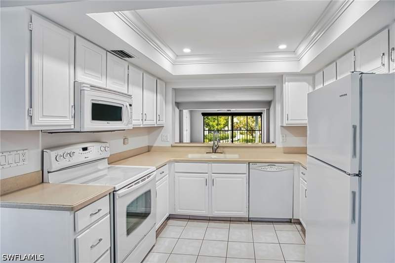 2 bedroom Condominium at 7430 Lake Breeze Dr 203, Seven Lakes, Fort Myers — photo 2