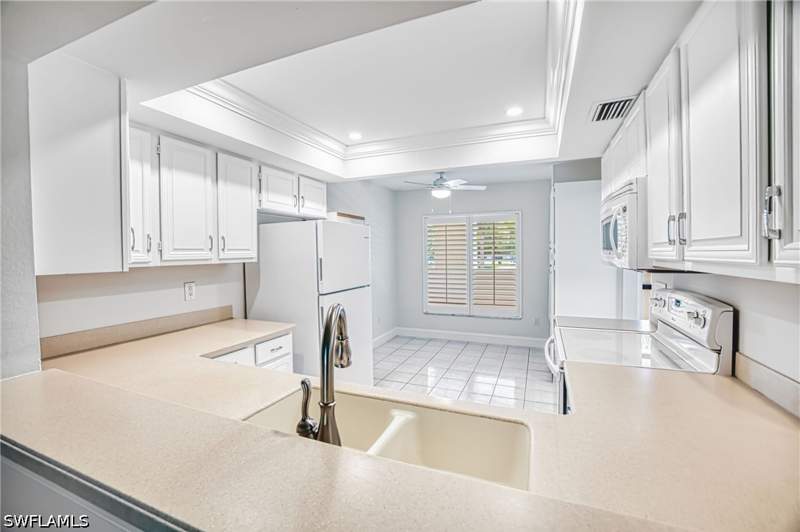 2 bedroom Condominium at 7430 Lake Breeze Dr 203, Seven Lakes, Fort Myers — photo 5