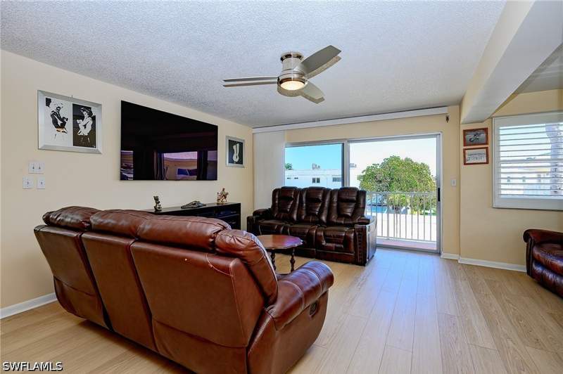 2 bedroom Condominium at 1100 8th Ave S 309C, Marina Manor, Naples — photo 4