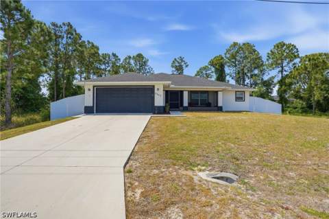 2907 18th St SW, Lehigh Acres FL - photo 9 of 47