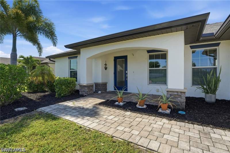 4 bedroom SingleFamilyResidence at 1808 SW 30th St, Cape Coral, Cape Coral — photo 2