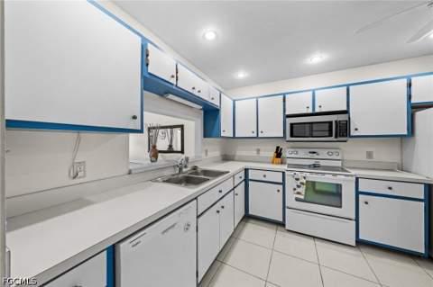 15448 Admiralty Cir 8, North Fort Myers FL - photo 6 of 25