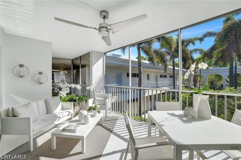 2 bedroom Condominium at 231 3rd Ave S 231, Manor Apts, Naples — photo 5