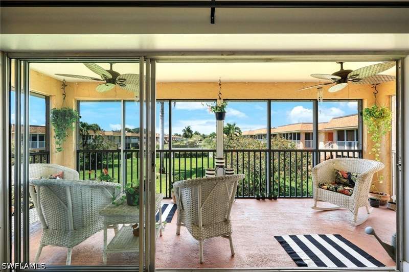 2 bedroom Condominium at 1400 Pompei Ln 42, Sorrento Villas, Naples — photo 3