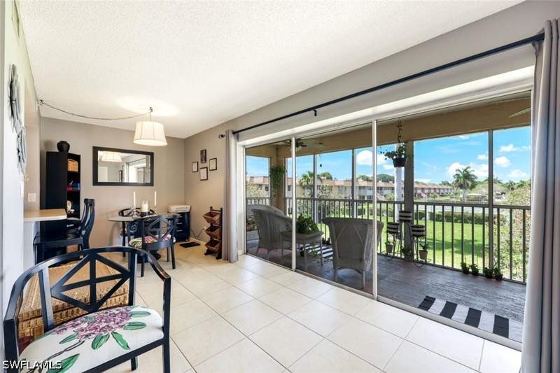 2 bedroom Condominium at 1400 Pompei Ln 42, Sorrento Villas, Naples — photo 5