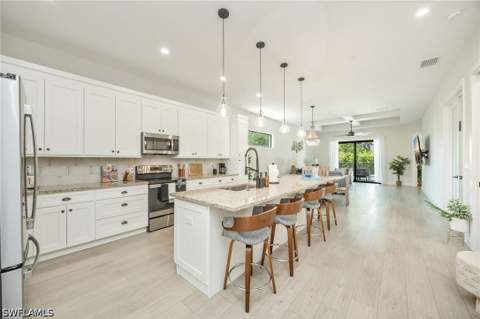 3552 Hibiscus Ave, Naples FL - photo 6 of 24