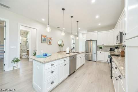 3552 Hibiscus Ave, Naples FL - photo 7 of 24
