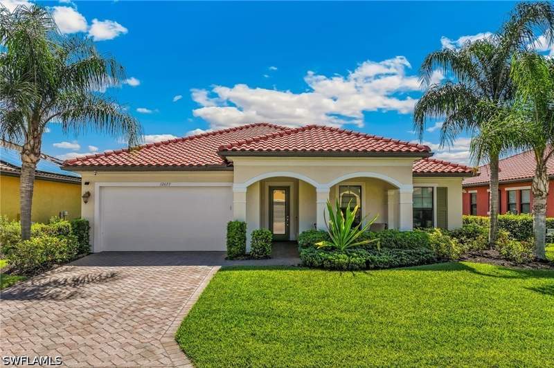 3 bedroom SingleFamilyResidence at 12677 Astor Pl, Hampton Park, Fort Myers — photo 2