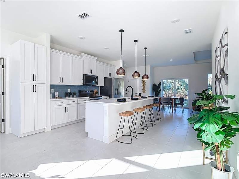 4 bedroom SingleFamilyResidence at 422 Eisenhower BLVD, LEHIGH ACRES, Lehigh Acres — photo 5