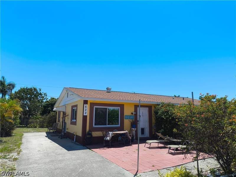 5 bedroom Duplex at 618 107th Ave N, Naples Park, Naples — photo 2