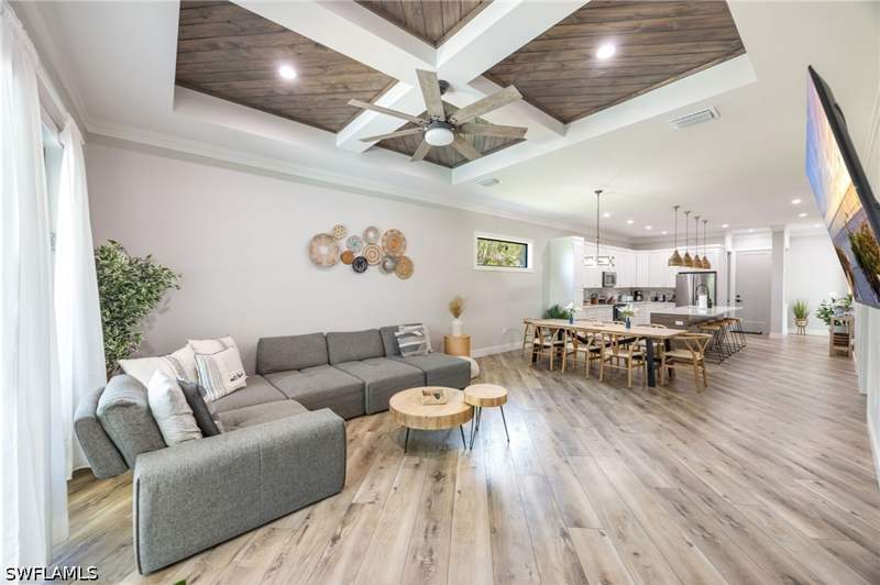 3 bedroom SingleFamilyResidence at 3530 Hibiscus Ave, Naples Villas, Naples — photo 4
