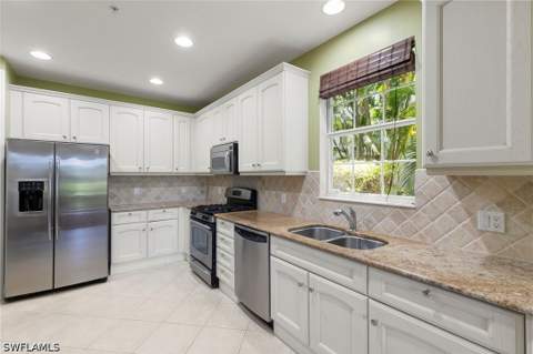 9066 Cascada Way 101, Naples FL - photo 14 of 50