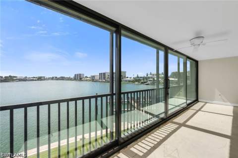 222 Harbour Dr 301, Naples FL - photo 10 of 33