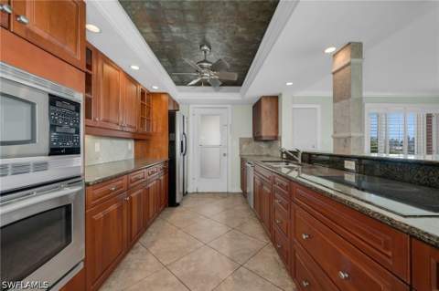 222 Harbour Dr 301, Naples FL - photo 16 of 33