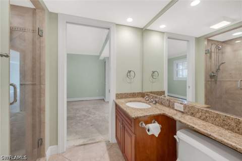 222 Harbour Dr 301, Naples FL - photo 24 of 33