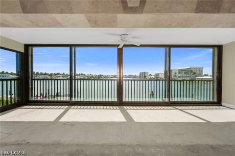 222 Harbour Dr 301, Naples FL - photo 6 of 33