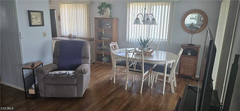 2 bedroom ManufacturedHome at 261 Palmer Blvd, Six Lakes Country Club, North Fort Myers — photo 3