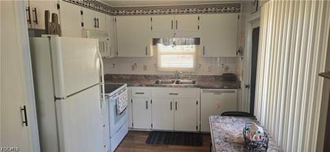 261 Palmer Blvd, North Fort Myers FL - photo 6 of 21