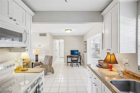 1514 Edgewater Cir 3A, Fort Myers FL - photo 15 of 38