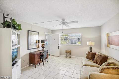 1514 Edgewater Cir 3A, Fort Myers FL - photo 6 of 38