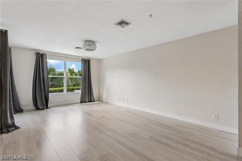 3 bedroom Townhouse at 1410 Mariposa Cir 102, Mariposa, Naples — photo 5