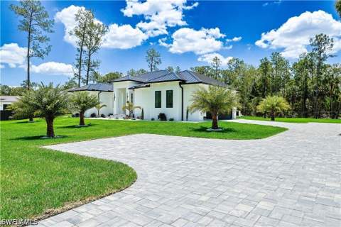 3430 1st Ave NW, Naples FL - photo 8 of 31