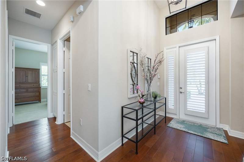 4 bedroom SingleFamilyResidence at 13736 Luna Dr, Marbella Isles, Naples — photo 2