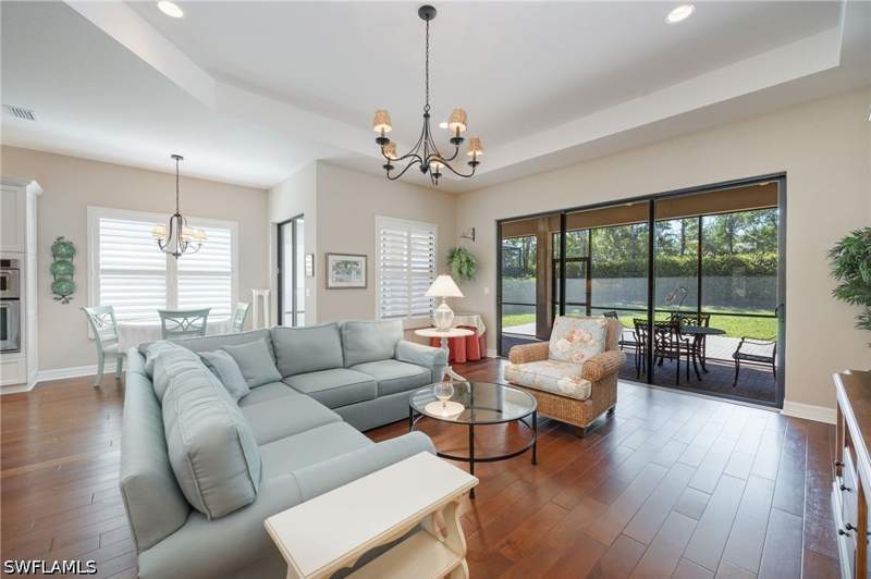 4 bedroom SingleFamilyResidence at 13736 Luna Dr, Marbella Isles, Naples — photo 4