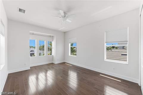 8957 Mustique Ln, Naples FL - photo 24 of 50