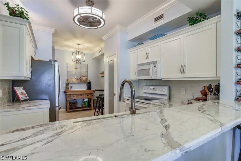 2 bedroom Condominium at 3996 Bishopwood Ct E 103, Bishopwood East III, Naples — photo 2