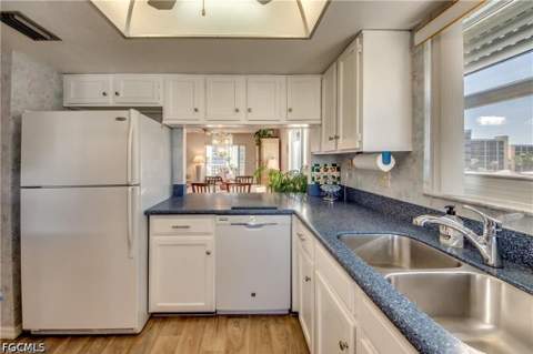 4541 Bay Beach Ln 341, Fort Myers Beach FL - photo 13 of 35