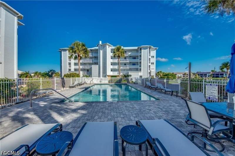 2 bedroom Condominium at 4541 Bay Beach Ln 341, Royal Pelican Townhouse, Fort Myers Beach — photo 3