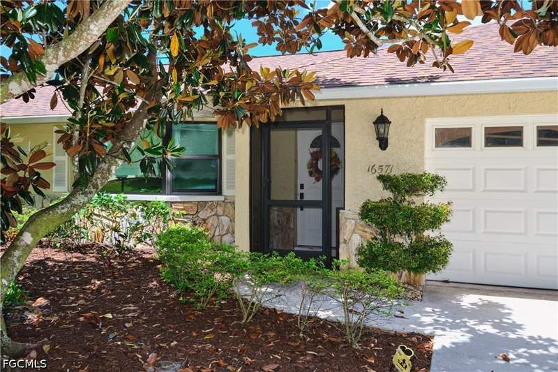 4 bedroom SingleFamilyResidence at 16571 Marc Allen Dr, Daughtreys Creek, North Fort Myers — photo 4