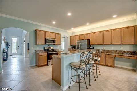 3613 Valle Santa Cir, Cape Coral FL - photo 11 of 48