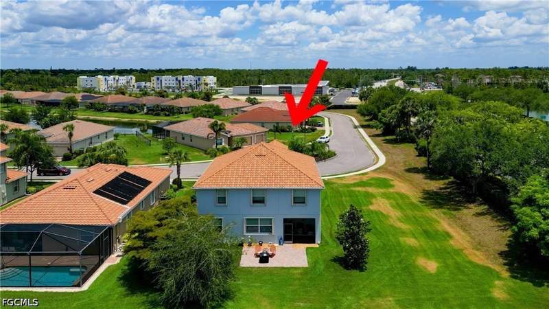 5 bedroom SingleFamilyResidence at 3613 Valle Santa Cir, Bella Vida, Cape Coral — photo 3
