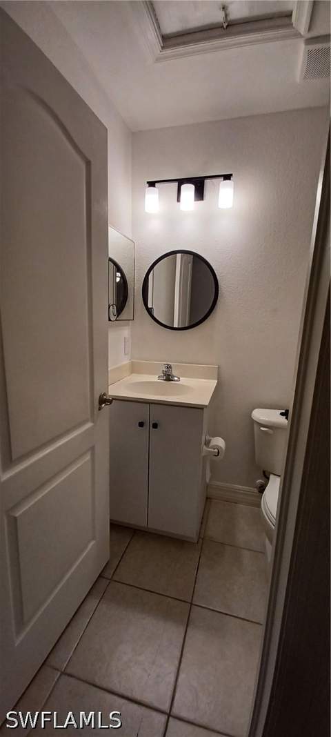2330 Della Dr, Naples FL - photo 8 of 15