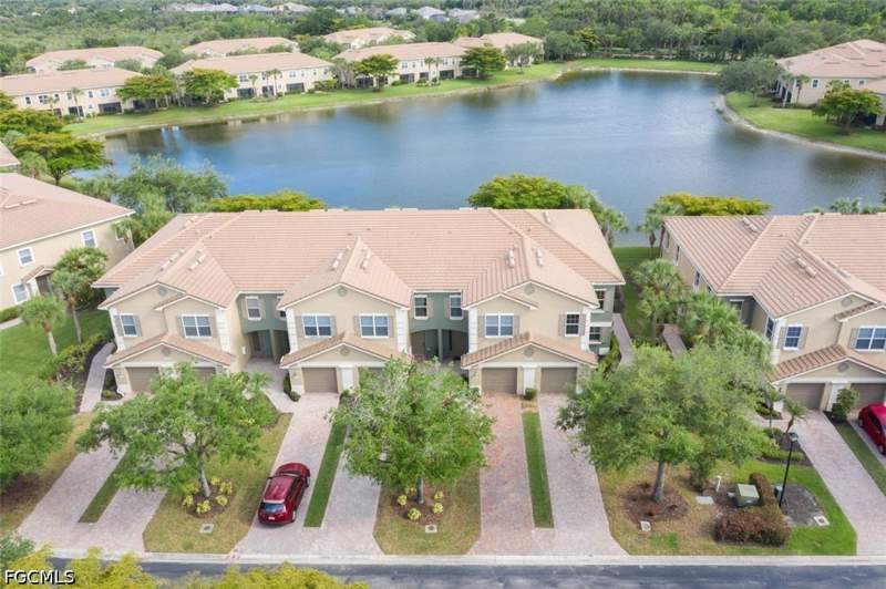3 bedroom Townhouse at 3151 Cottonwood Bend 1306, Cottonwood Bend, Fort Myers — photo 2