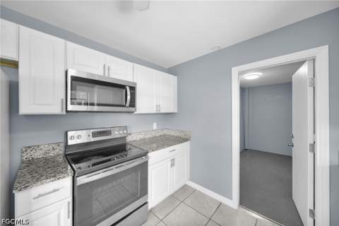 2085 E Tobago Cir, Fort Myers FL - photo 12 of 32