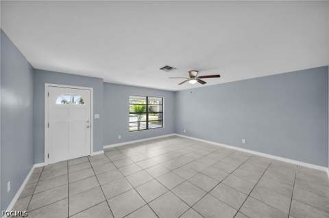 2085 E Tobago Cir, Fort Myers FL - photo 7 of 32