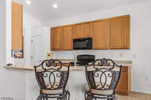 9044 Shadow Glen Way, Fort Myers FL - photo 15 of 47