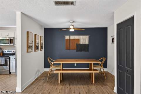 1466 Park Shore Cir 3, Fort Myers FL - photo 11 of 27