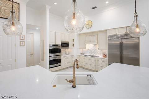 8037 Vera Cruz Way, Naples FL - photo 16 of 45