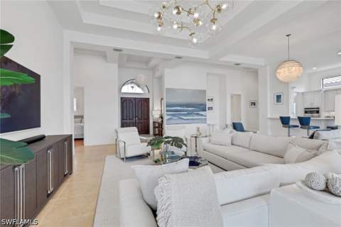 6685 Costa Cir, Naples FL - photo 15 of 37