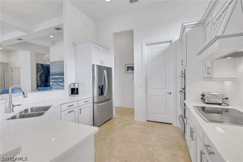 6685 Costa Cir, Naples FL - photo 8 of 37