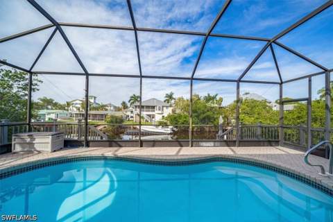 1283 Grand Canal Dr, Naples FL - photo 19 of 34