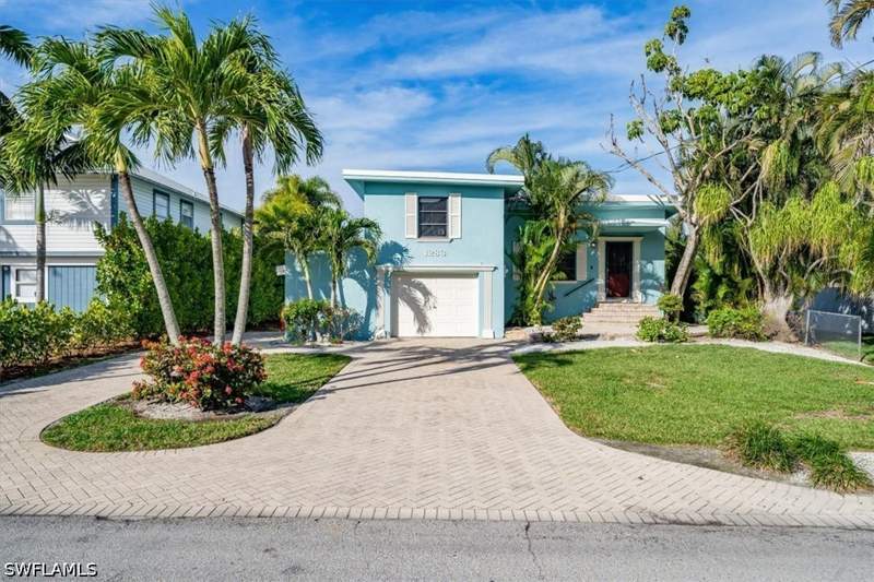 3 bedroom SingleFamilyResidence at 1283 Grand Canal Dr, Gulf Harbor, Naples — photo 2