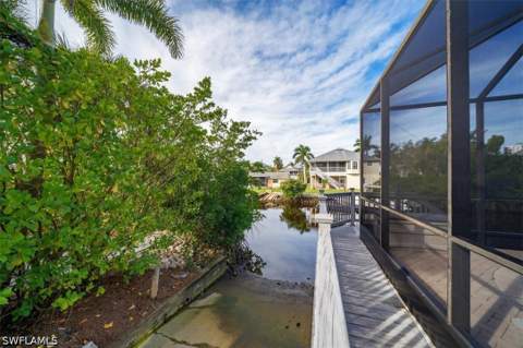 1283 Grand Canal Dr, Naples FL - photo 22 of 34