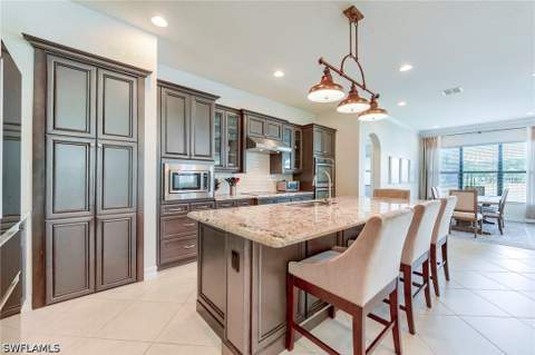 9335 Woodhurst Dr, Naples FL - photo 6 of 38