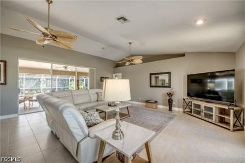 2301 SW 28th Ln, Cape Coral FL - photo 21 of 45