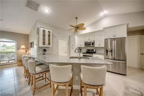 2301 SW 28th Ln, Cape Coral FL - photo 6 of 45